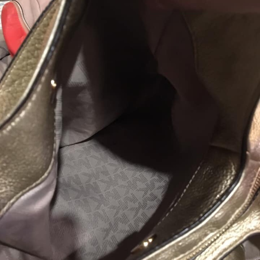 Purse - Picture 3 of 3
